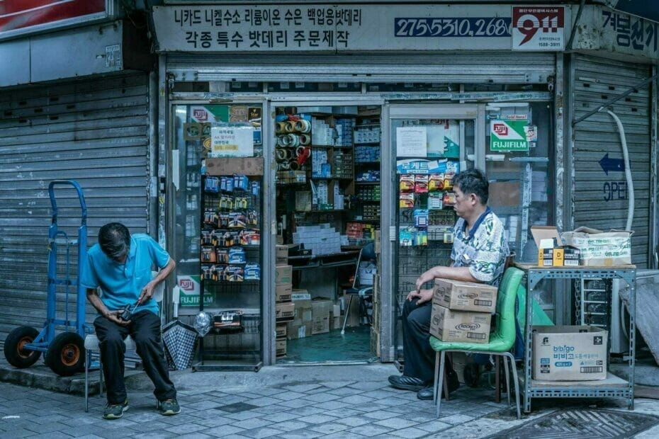 Two men in kwangjang market