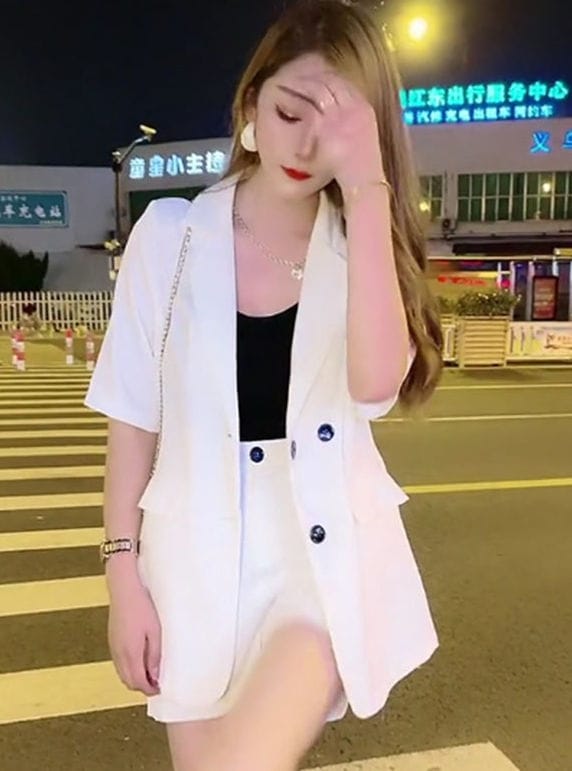 3 Colors Tailored Collar Slim Jacket with Short Pants 3