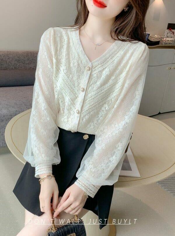 Korea Buttons V-neck Lace Flowers Puff Sleeve Blouse 1