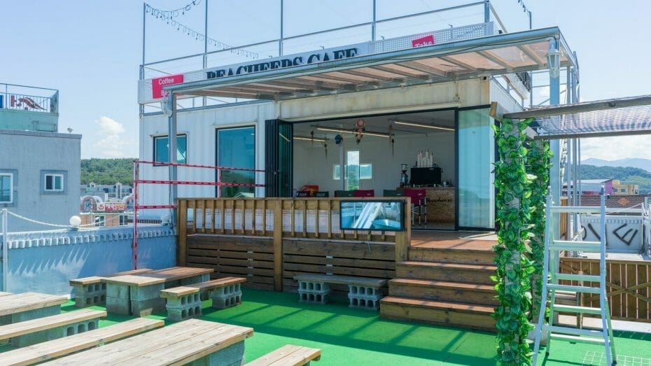 Hajodae Beachers Cafe Deck