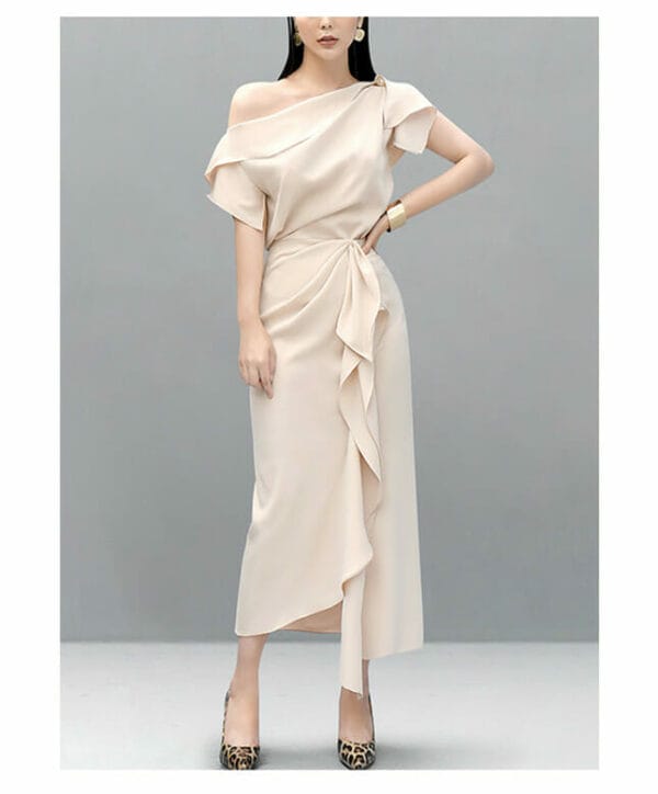 Brand 2 Colors Off Shoulder Blouse with Flouncing Long Skirt 2