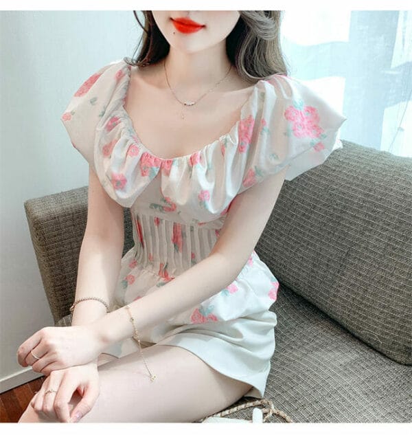 Charming Korea Boat Neck Flowers Pleated Slim Blouse 2