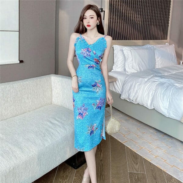 Charming Korea V-neck Fitted Waist Flowers Straps Dress 4