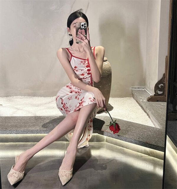 Charming Pleated Flowers Split Cheongsam Dress 2