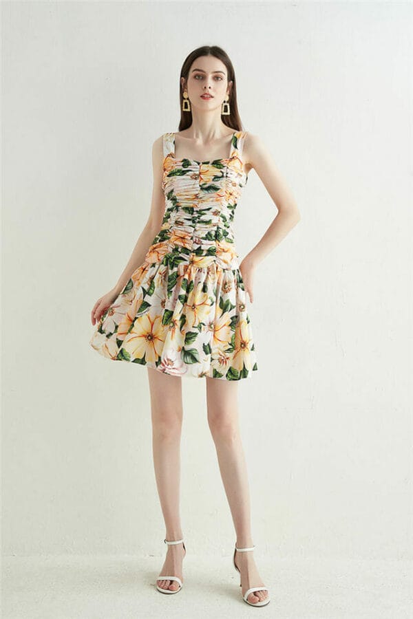 Charming Pleated Flowers Straps Dress 4