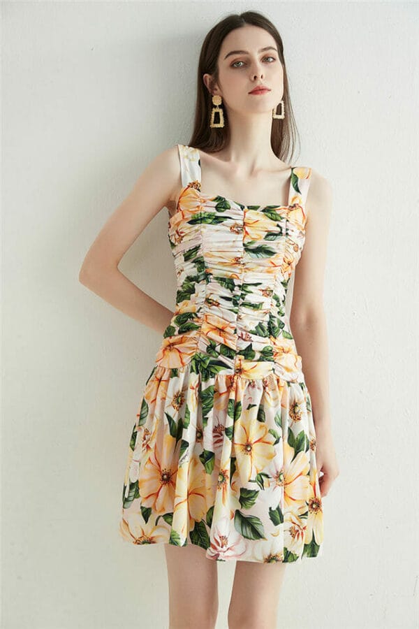 Charming Pleated Flowers Straps Dress 2