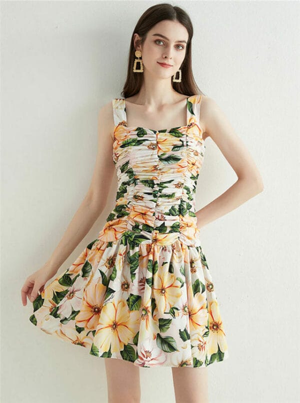 Charming Pleated Flowers Straps Dress 1