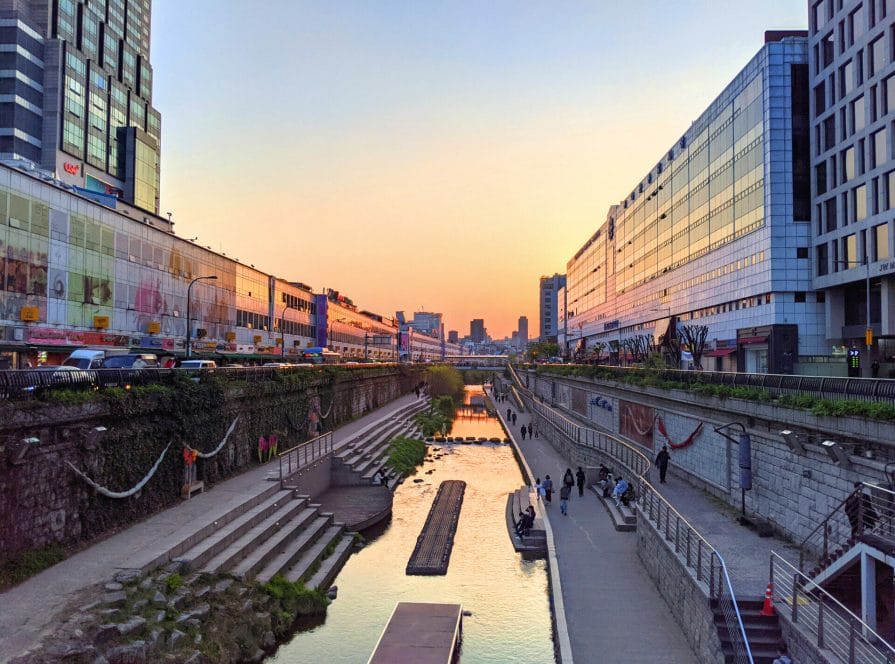Must-Visit Seoul Streets - 21 Streets in Seoul Worth Visting 25