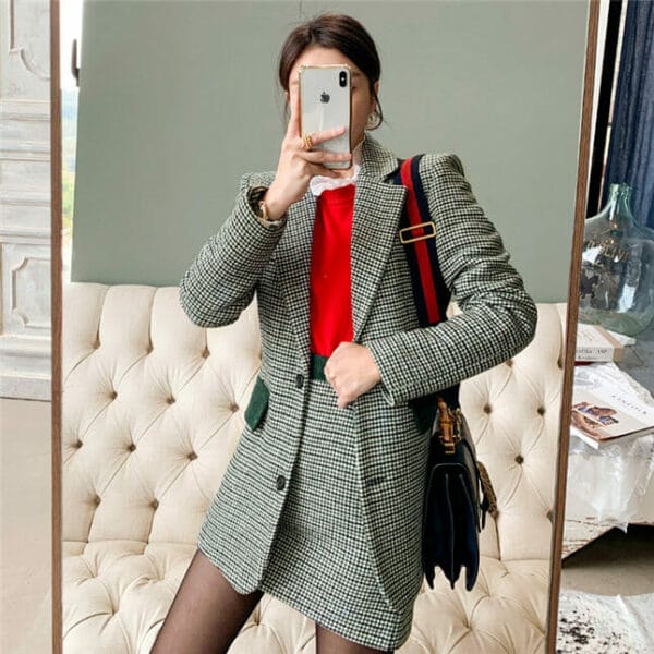 Classic Fashion Tailored Collar Plaids Coat with Short Skirt 4