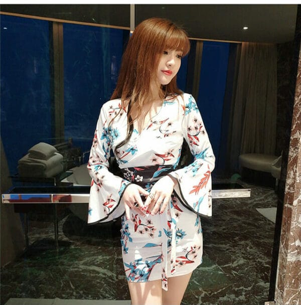 Fashion 2 Colors V-neck Flowers Flare Sleeve Slim Dress 4