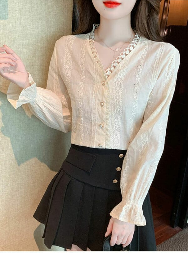 Fashion Autumn Lace Flowers V-neck Long Sleeve Blouse 1