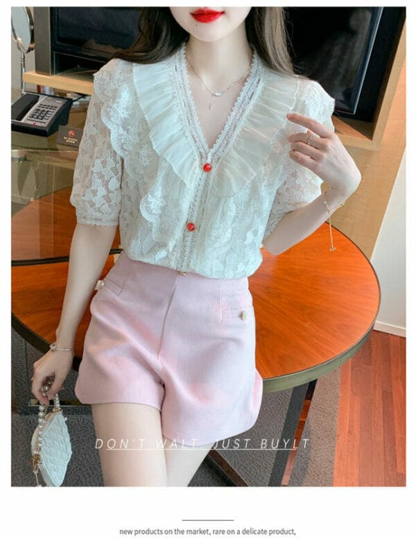 Fashion Korea Flouncing V-neck Puff Sleeve Lace Blouse 2