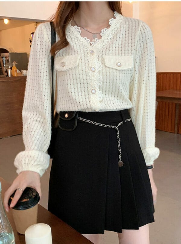 Fashion Korea Lace Flowers V-neck Puff Sleeve Blouse 2