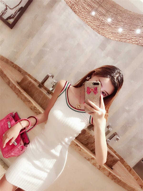 Fashion Lady 2 Colors Stripes Round Neck Knit Straps Dress 2