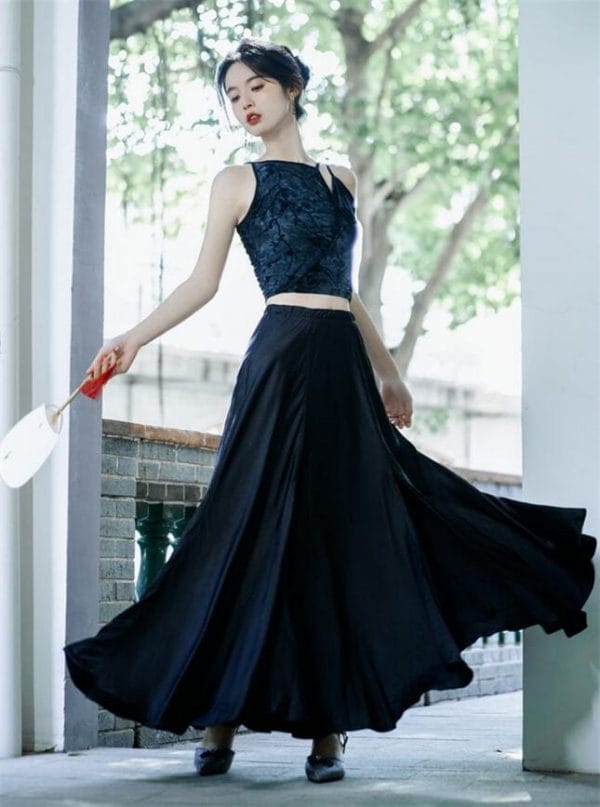 Fashion Lady Flowers Camisole with Fishtail Long Skirt 4