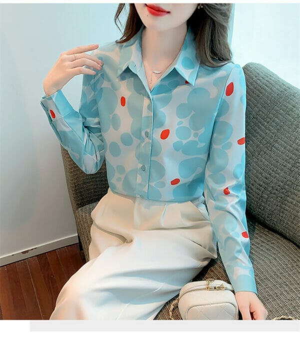 Fashion Turn-down Collar Flowers Loosen Blouse 5