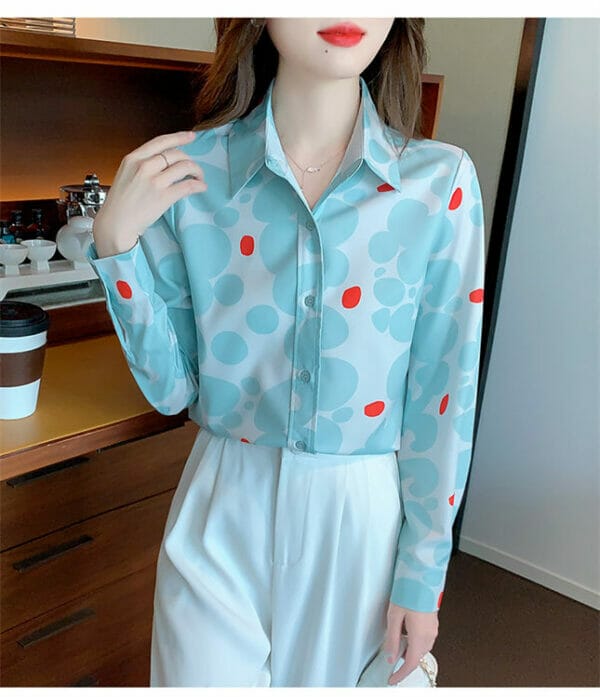 Fashion Turn-down Collar Flowers Loosen Blouse 4