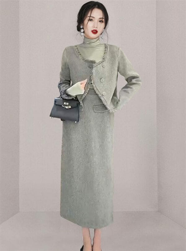 Fashion Women 2 Colors Tassels Woolen Coat with Long Skirt 1