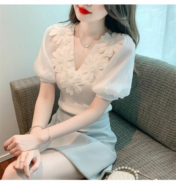 Fashion Women Beads Flowers V-neck Puff Sleeve Knit Blouse 2