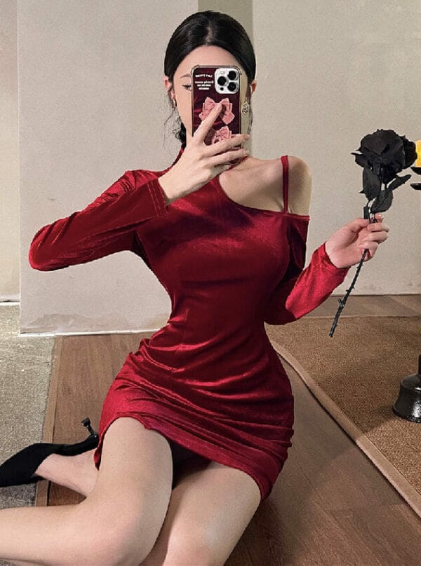 Fashion Women Off Shoulder Skinny Long Sleeve Velvet Dress 2