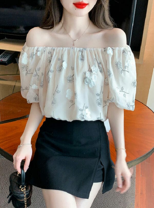 Grace Fashion Boat Neck Flowers Puff Sleeve Blouse 1