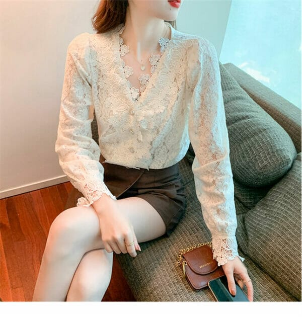 Grace Fashion V-neck Lace Flowers Long Sleeve Blouse 4