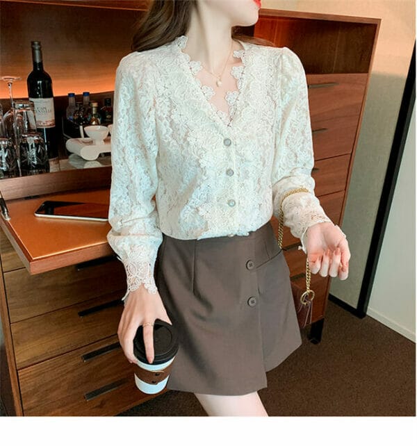 Grace Fashion V-neck Lace Flowers Long Sleeve Blouse 3