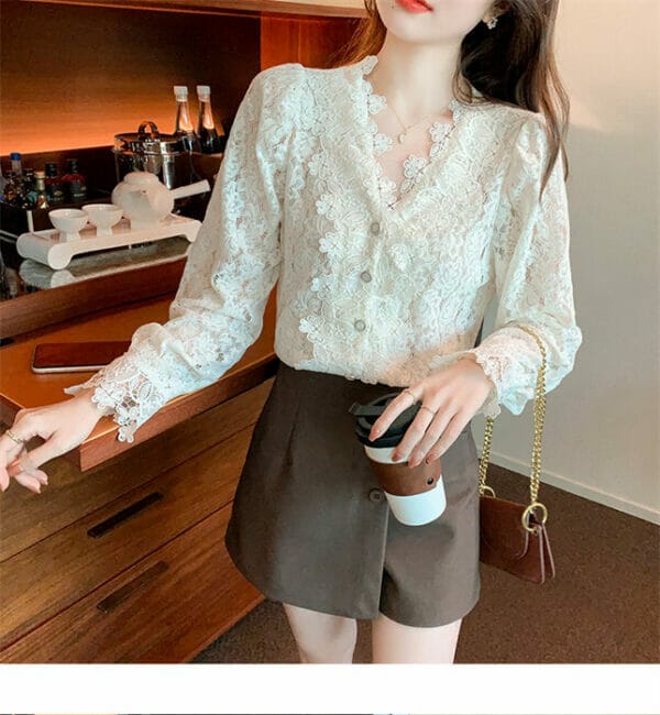 Grace Fashion V-neck Lace Flowers Long Sleeve Blouse 2