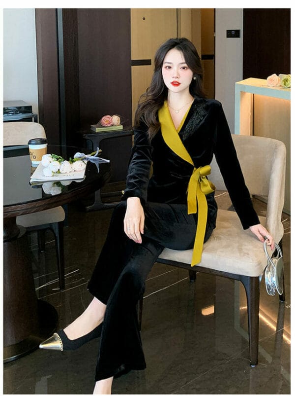 Handsome Lady Tailored Collar Tie Waist Velvet Two Pieces Suits 3