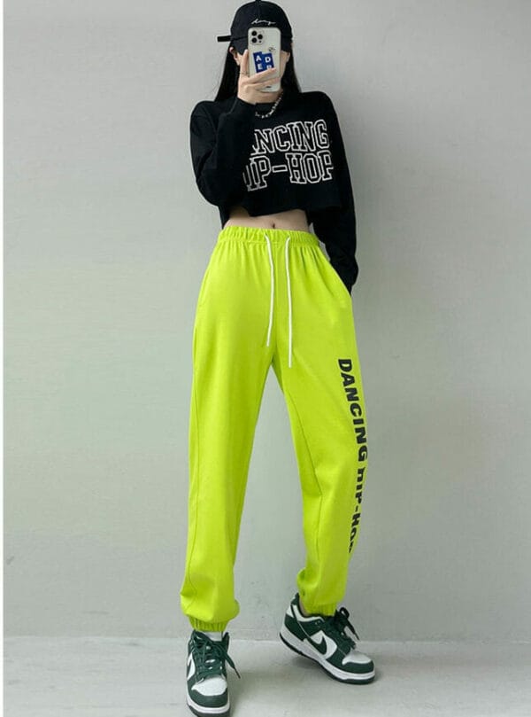 Hip-hop Printings Short Tops with Elastic Waist Casual Pants 2