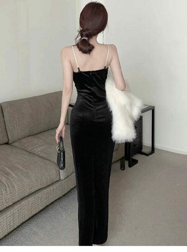 Hot 2 Colors Pearl Straps V-neck Pleated Velvet Long Dress 6