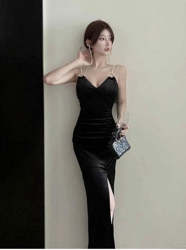 Hot 2 Colors Pearl Straps V-neck Pleated Velvet Long Dress 5