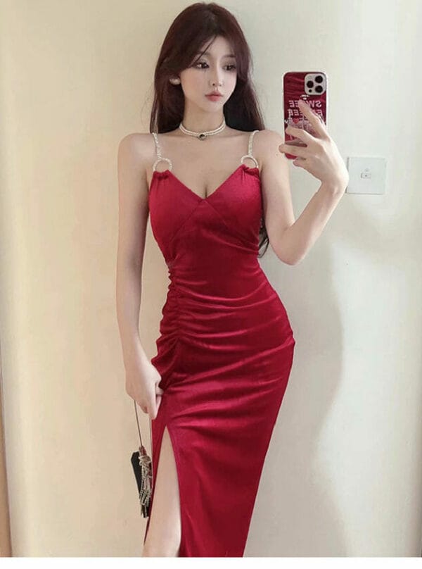 Hot 2 Colors Pearl Straps V-neck Pleated Velvet Long Dress 1