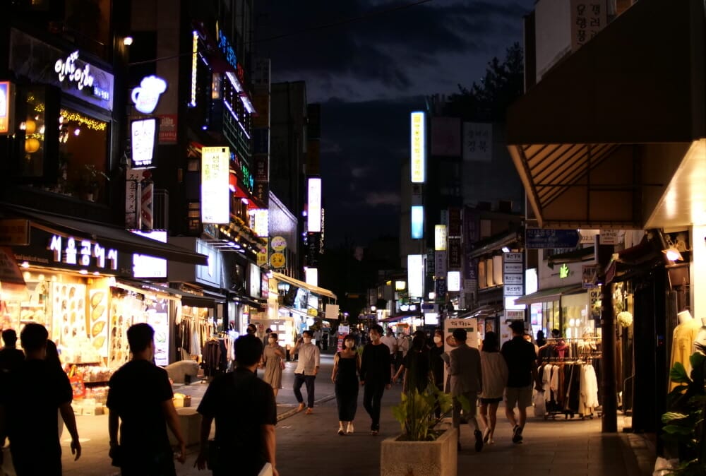 Must-Visit Seoul Streets - 21 Streets in Seoul Worth Visting 17