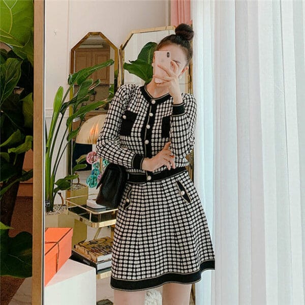 Korea Classic Buttons Open Plaids Knitting Dress Set 2