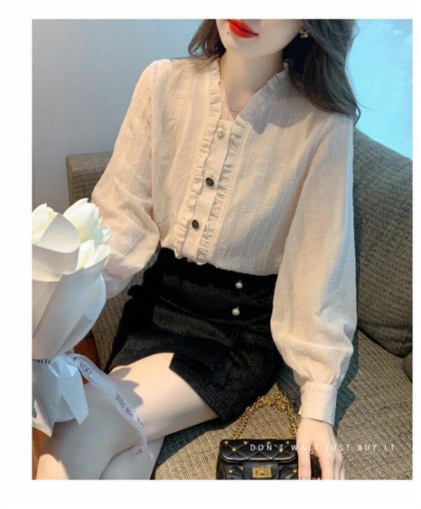 Korea Fashion Flouncing V-neck Puff Sleeve Blouse 3
