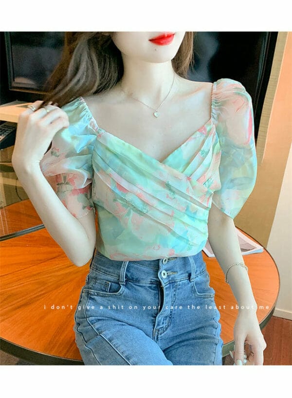 Korea Pleated V-neck Flowers Puff Sleeve Blouse 3