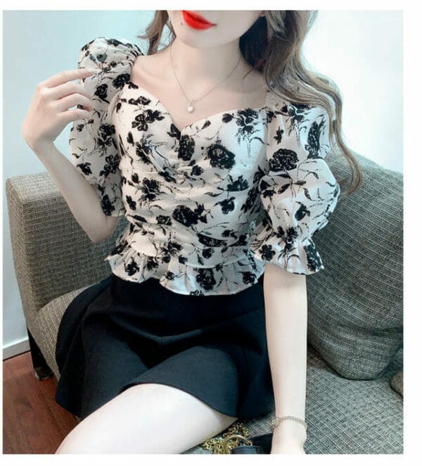 Korea Square Collar Flowers Flouncing Short Blouse 4