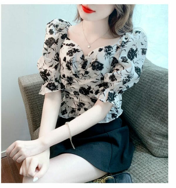 Korea Square Collar Flowers Flouncing Short Blouse 2