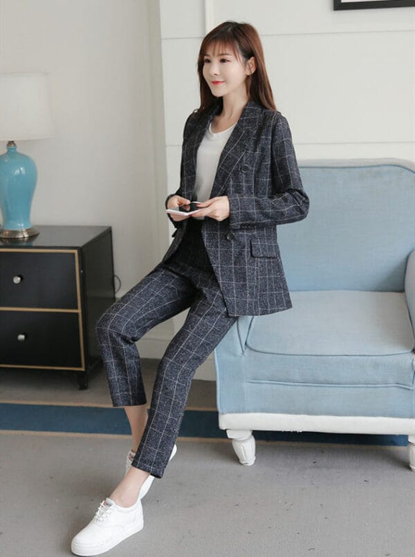 Korea Stylish 2 Colors Double-breasted Plaids Long Suits 3
