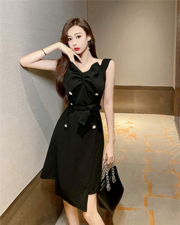 Korea Stylish Pleated V-neck Double-breasted Tank Dress 2