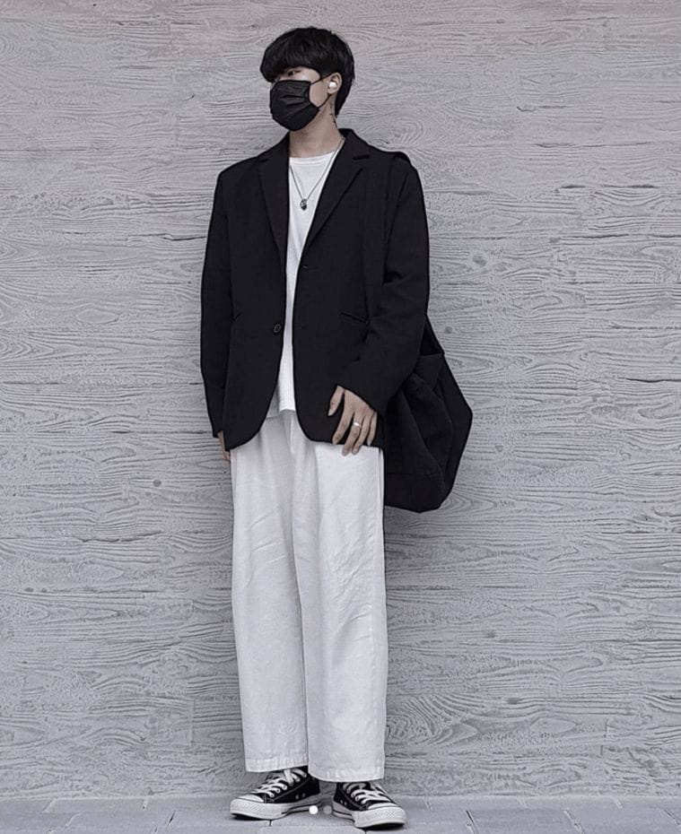 Korean Men's Fashion 2022 - Popular Korean Outfits for Men 12
