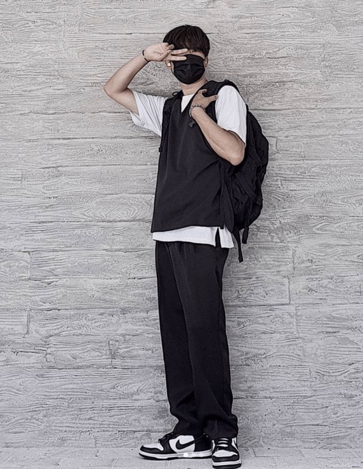 Korean Men's Fashion 2023 - Popular Korean Outfits for Men 31