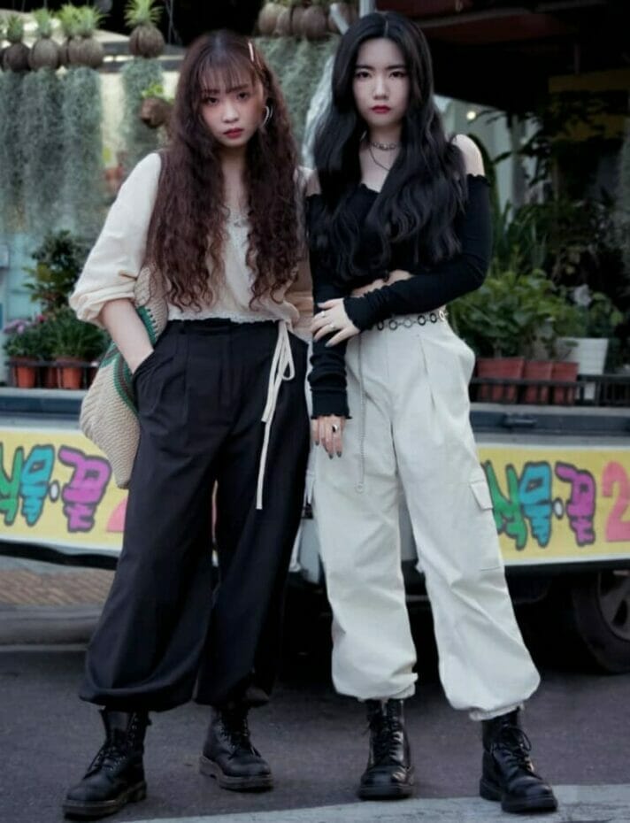 Korean Streetwear - 16 Hottest Korean Street Fashion Trends to Try in 2022 8