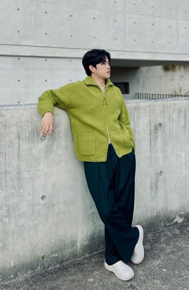 Korean Men's Fashion 2023 - Popular Korean Outfits for Men 22