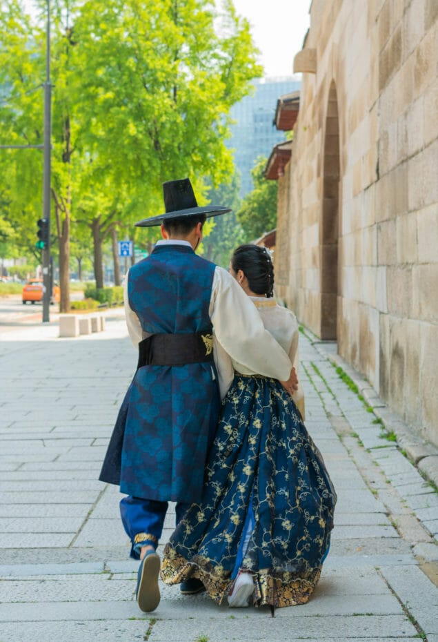 Modern Hanbok Guide - Where to Buy Korean Modern Hanbok, History, and More 1