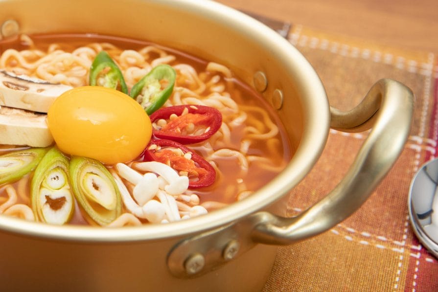 Best Korean Ramyun - Korea's Must-Try Instant Noodles 1