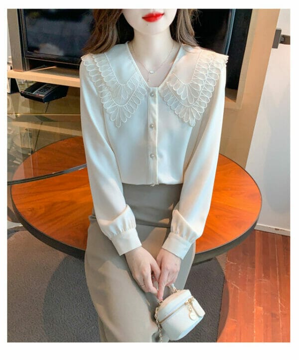 Lovely Embroidery Doll Collar Loosen Blouse 2