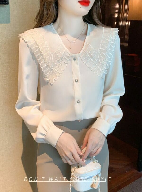 Lovely Embroidery Doll Collar Loosen Blouse 1