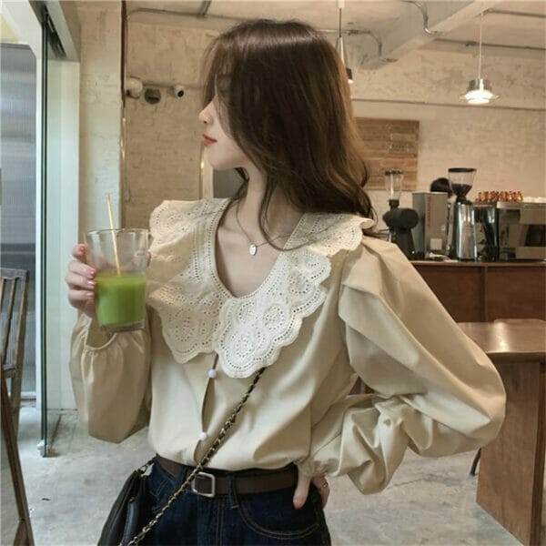 Lovely Girl 2 Colors Doll Collar Puff Sleeve Loosen Blouse 3